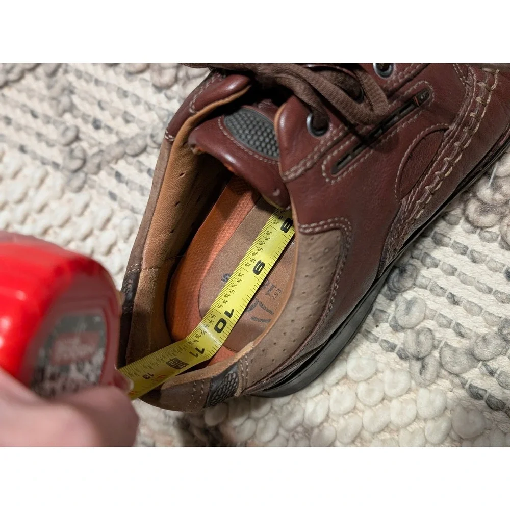 Clarks unstructured un